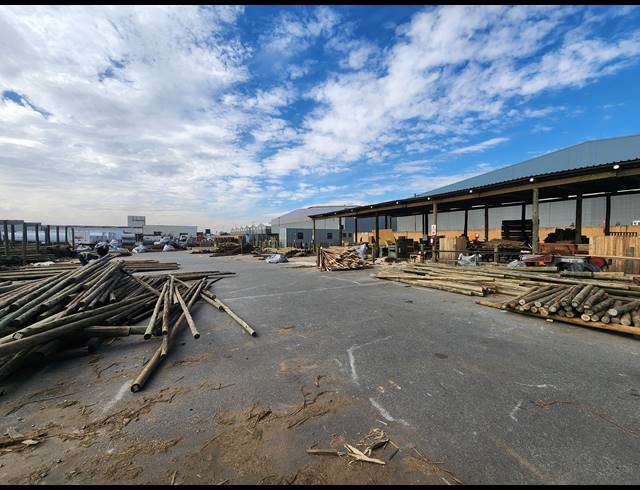 4,000M² INDUSTRIAL YARD TO LET IN ROODEKOP